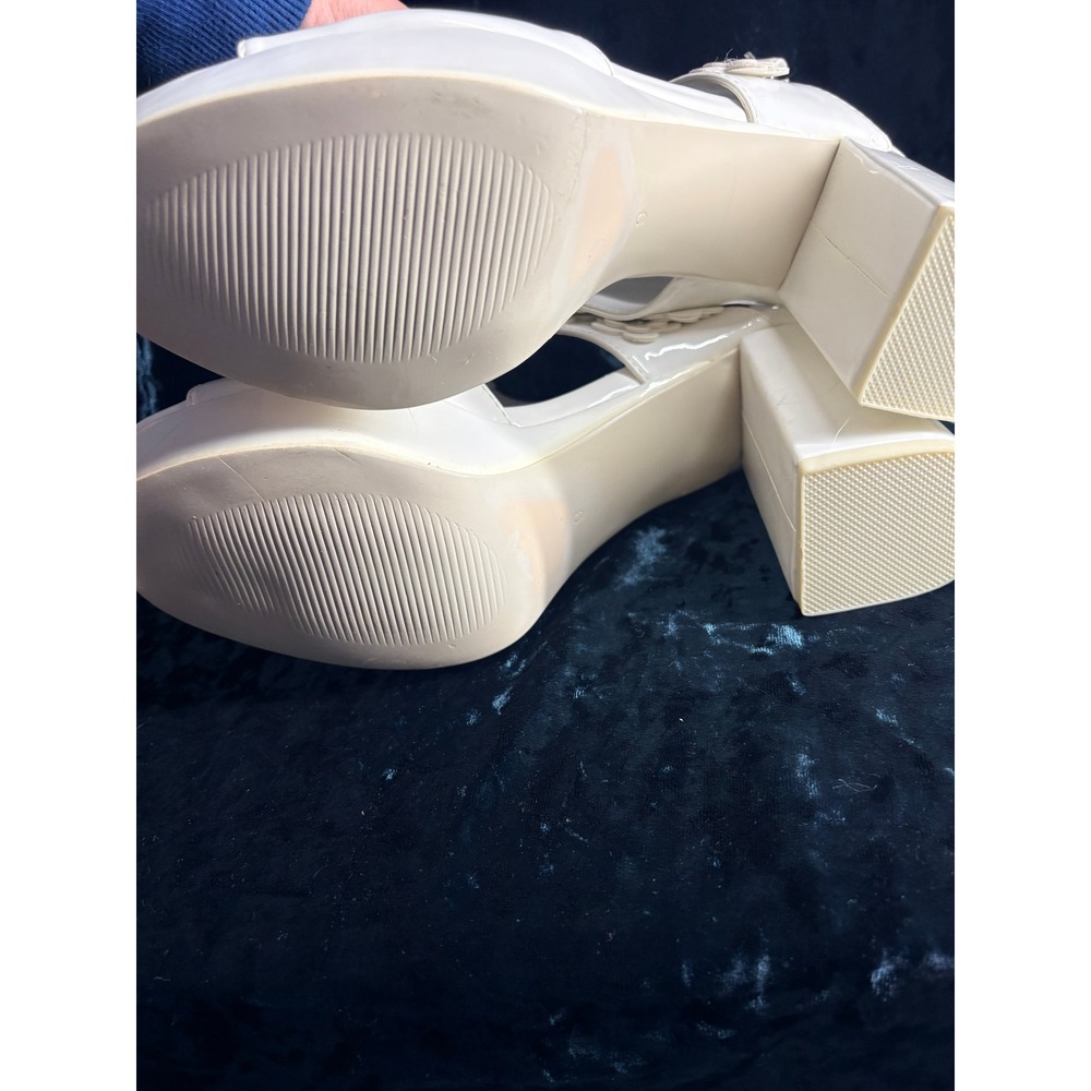 Delia's White Platform Wedge Sandals Women's Size 9 Flower Buckle Ankle Strap - Picture 8 of 12